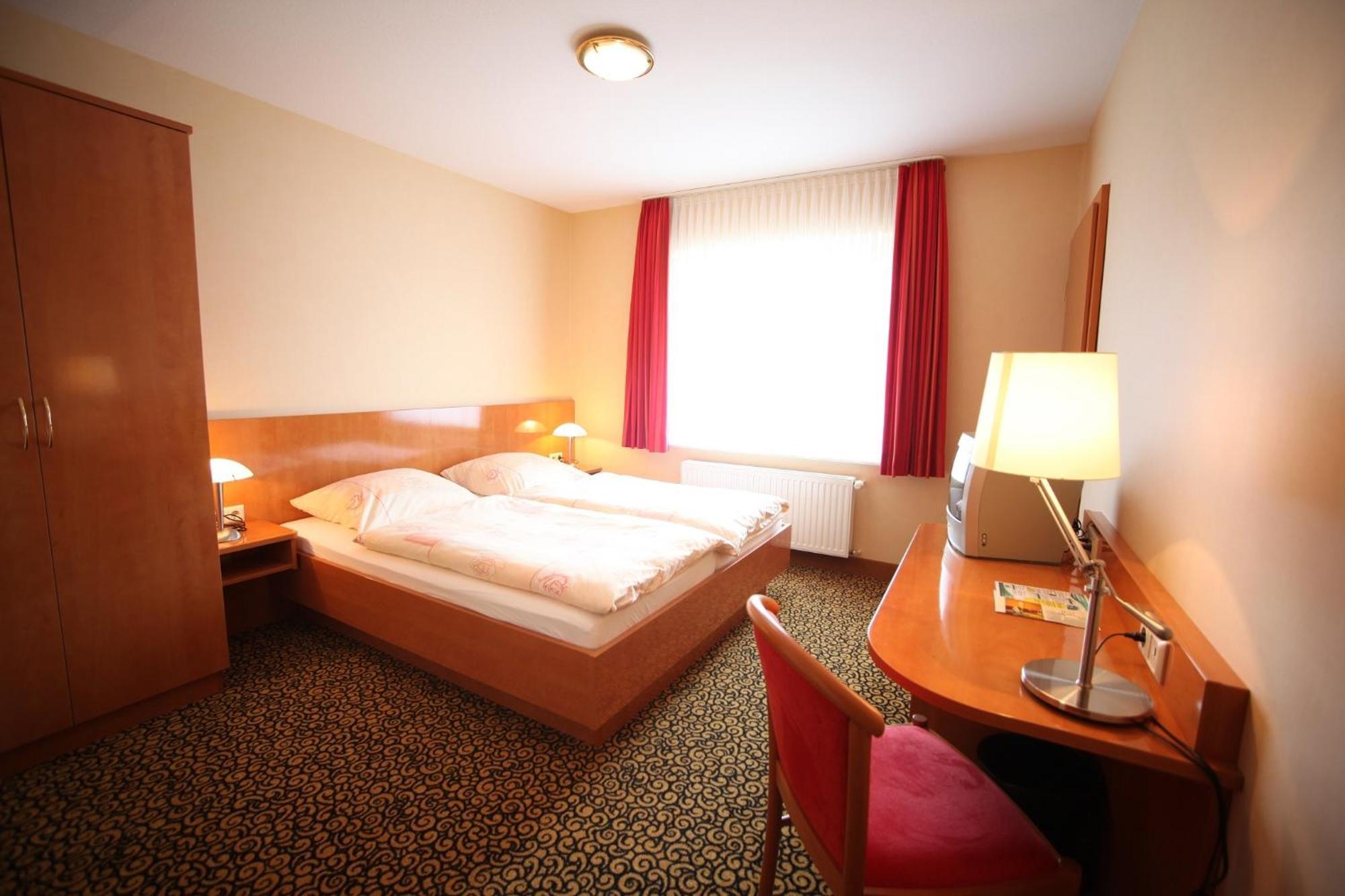 Hotel Matthias Gnarrenburg Quarto foto