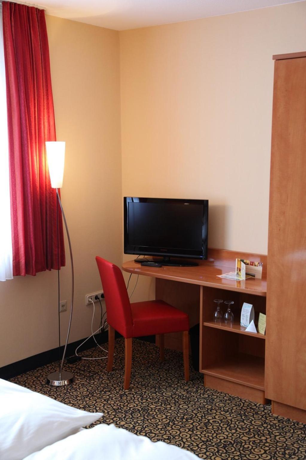 Hotel Matthias Gnarrenburg Quarto foto